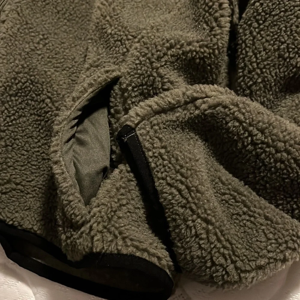 Emily B Hooded Fleece Jacket - Picture 4 of 6